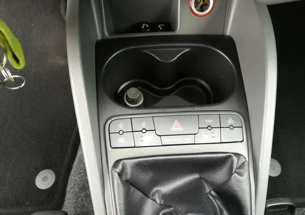 Seat Ibiza cena 18300 przebieg: 195000, rok produkcji 2011 z Poznań małe 466